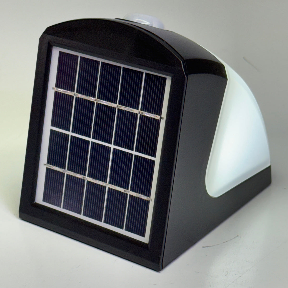 ALL-PRO LED Solar Powered LED Floodlight 300 Lumens 25 ft Range White MSLED300