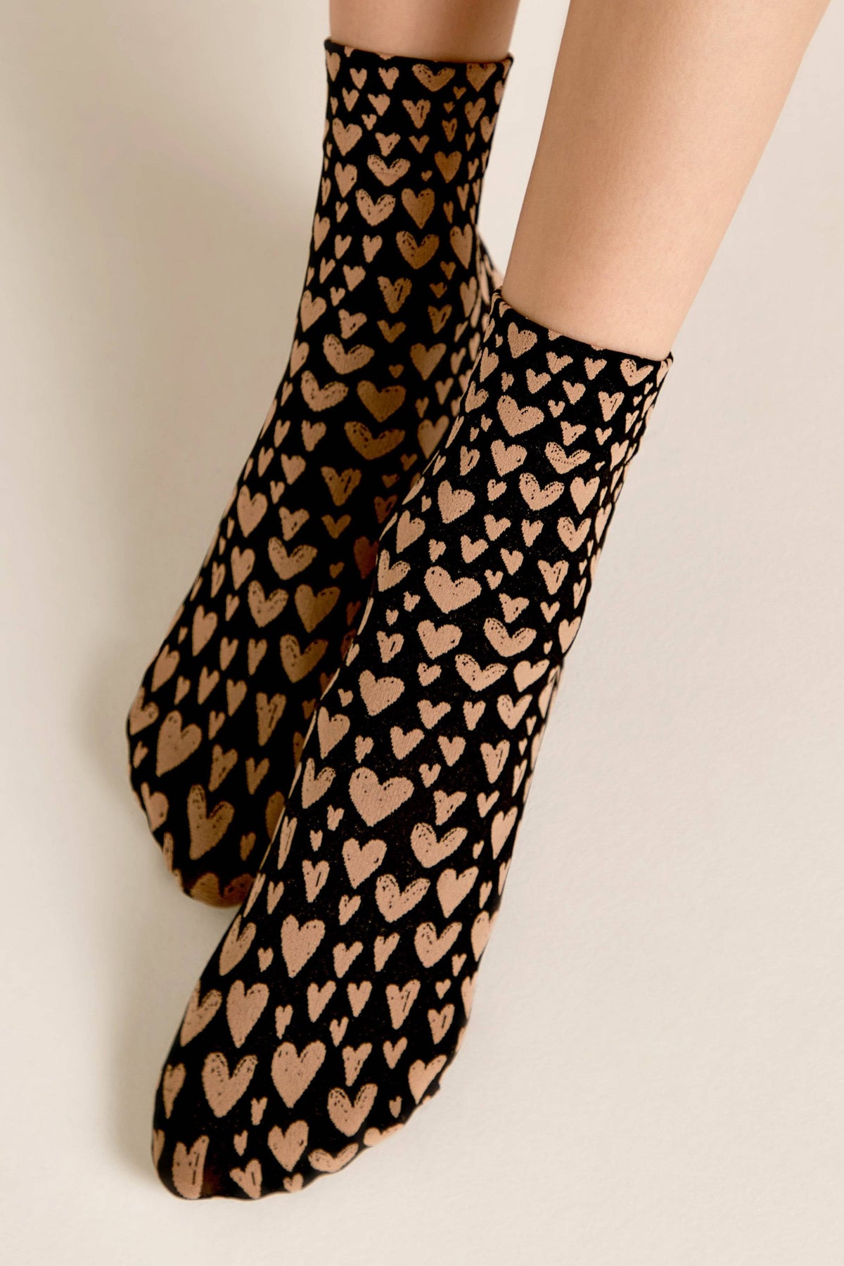 Conte Fantasy Heart Pattern Socks – Women's 70 Den Patterned Hosiery