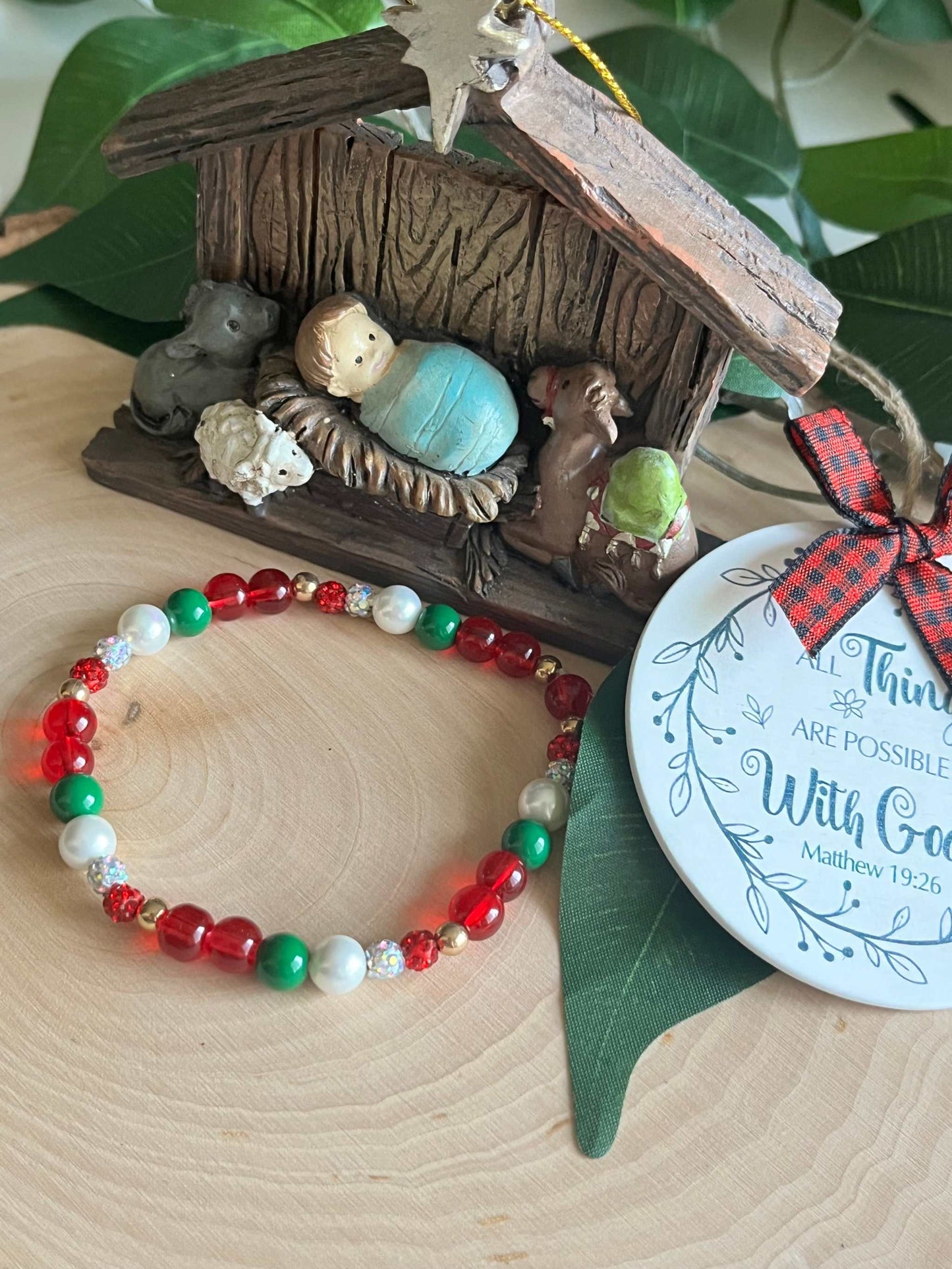 Christmas Jeweled Bead Bracelet – Festive Holiday Jewelry