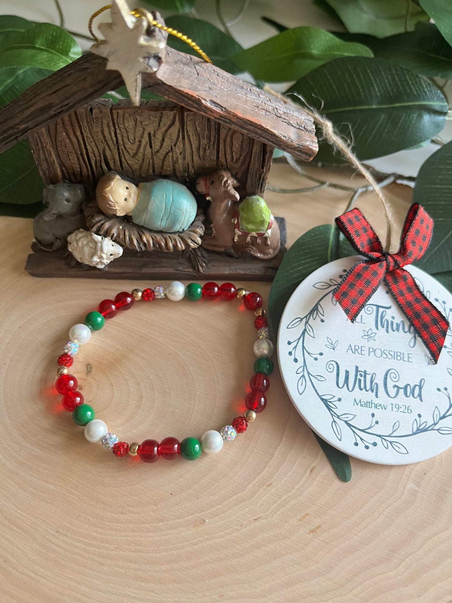 Christmas Jeweled Bead Bracelet – Festive Holiday Jewelry