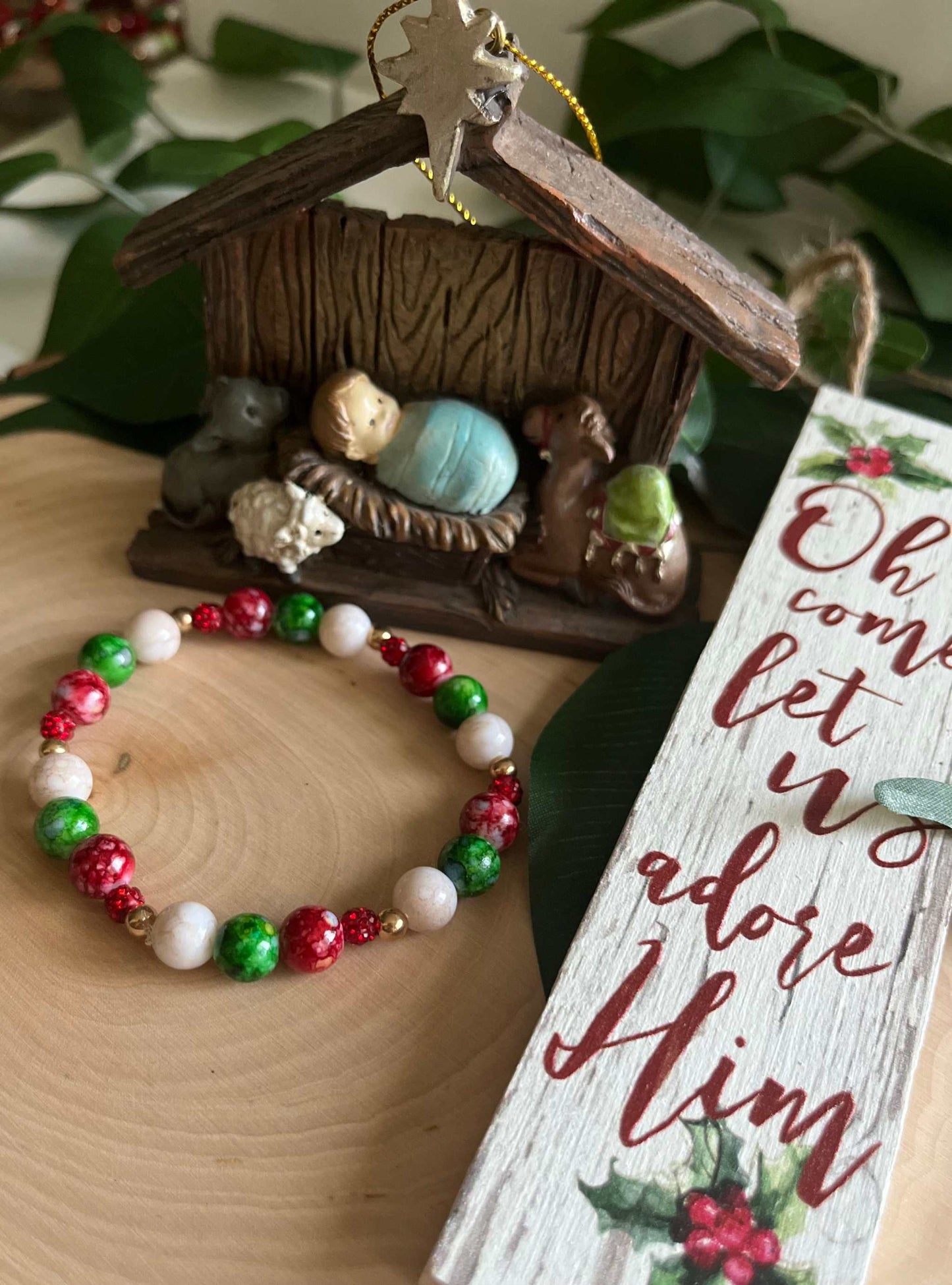 Christmas Jeweled Bead Bracelet – Festive Holiday Jewelry