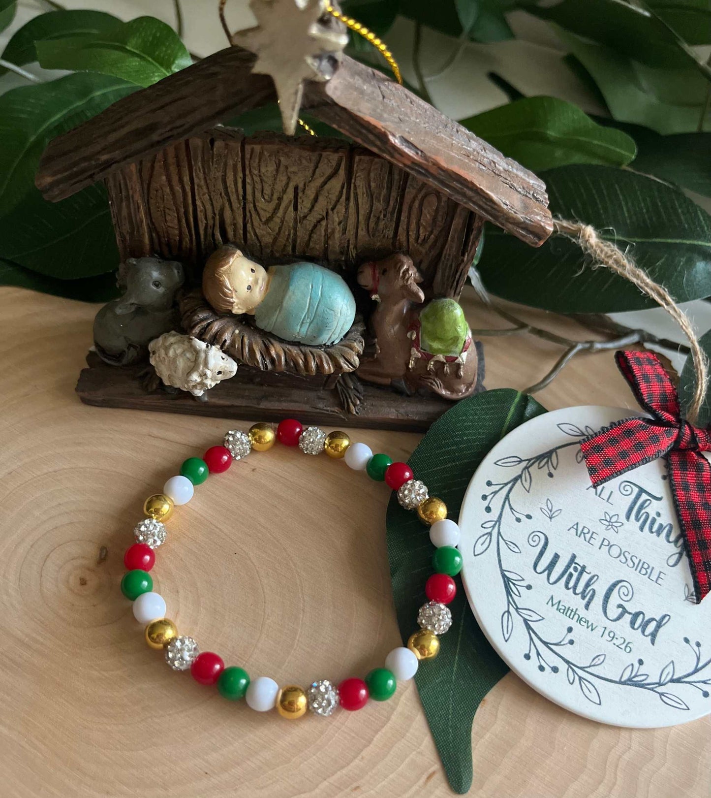 Christmas Jeweled Bead Bracelet – Festive Holiday Jewelry