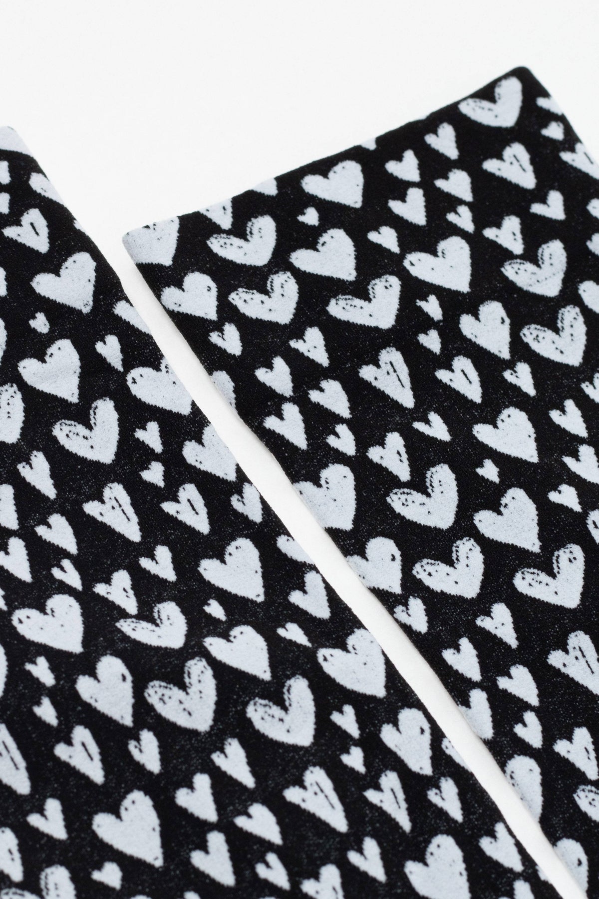 Conte Fantasy Heart Pattern Socks – Women's 70 Den Patterned Hosiery