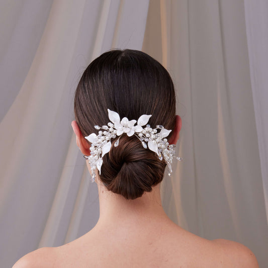 Elegant Resin Flower Hair Comb | Zenvyra Collective