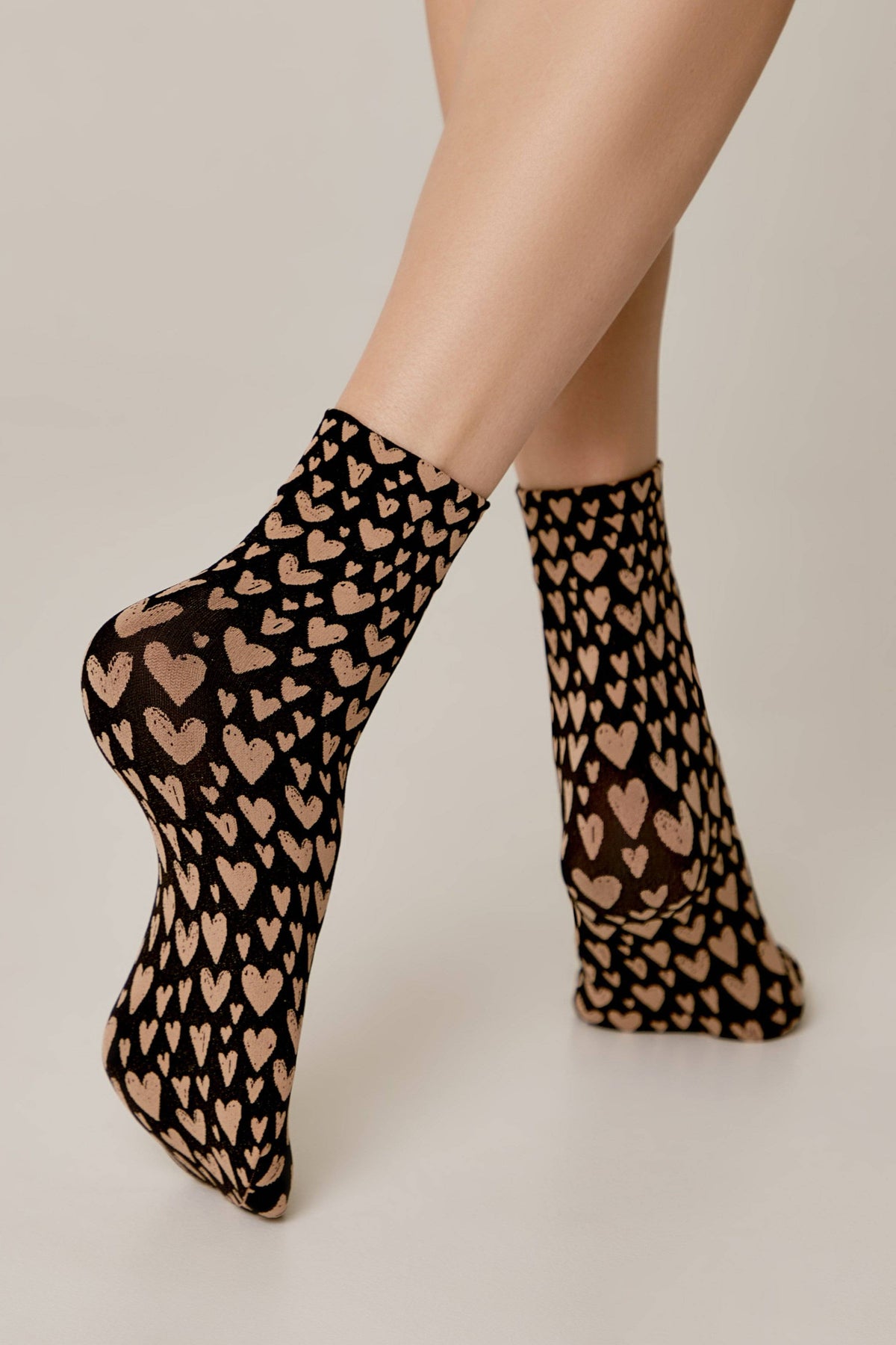 Conte Fantasy Heart Pattern Socks – Women's 70 Den Patterned Hosiery