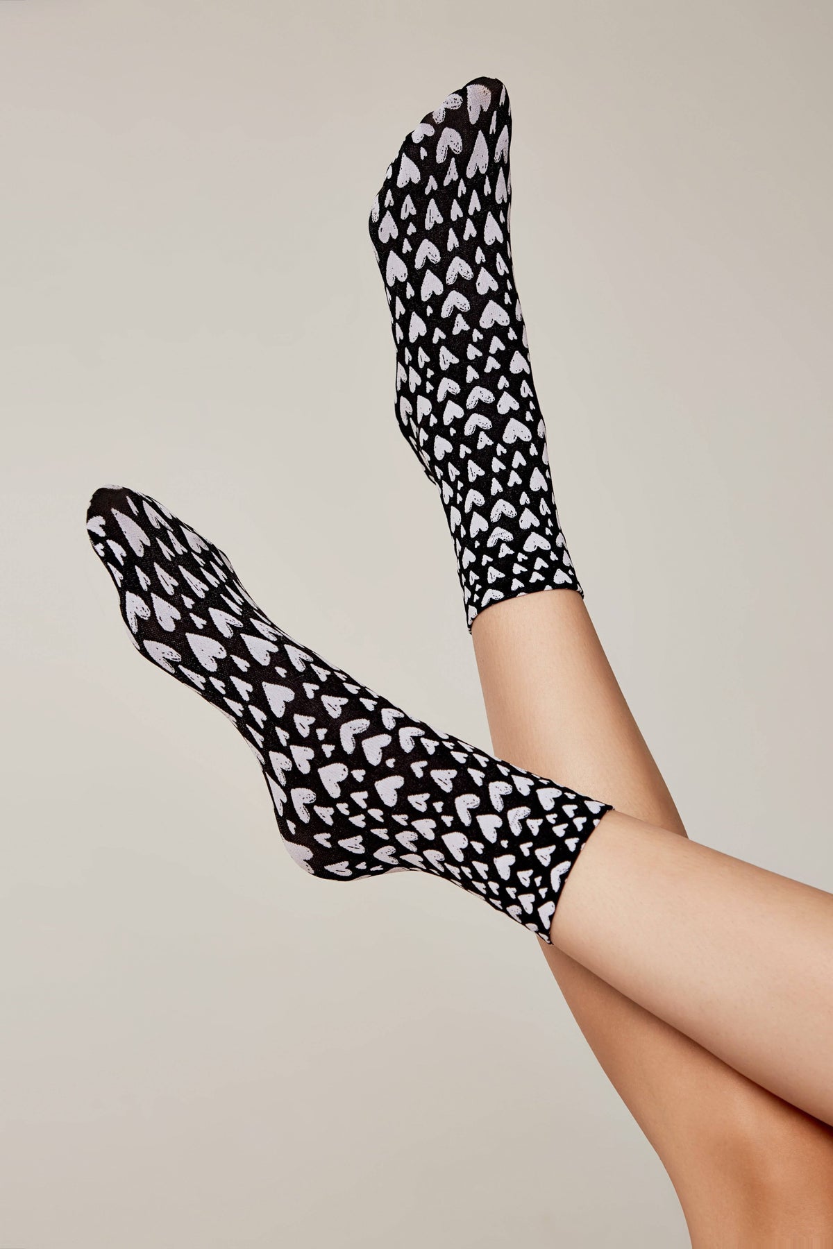 Conte Fantasy Heart Pattern Socks – Women's 70 Den Patterned Hosiery