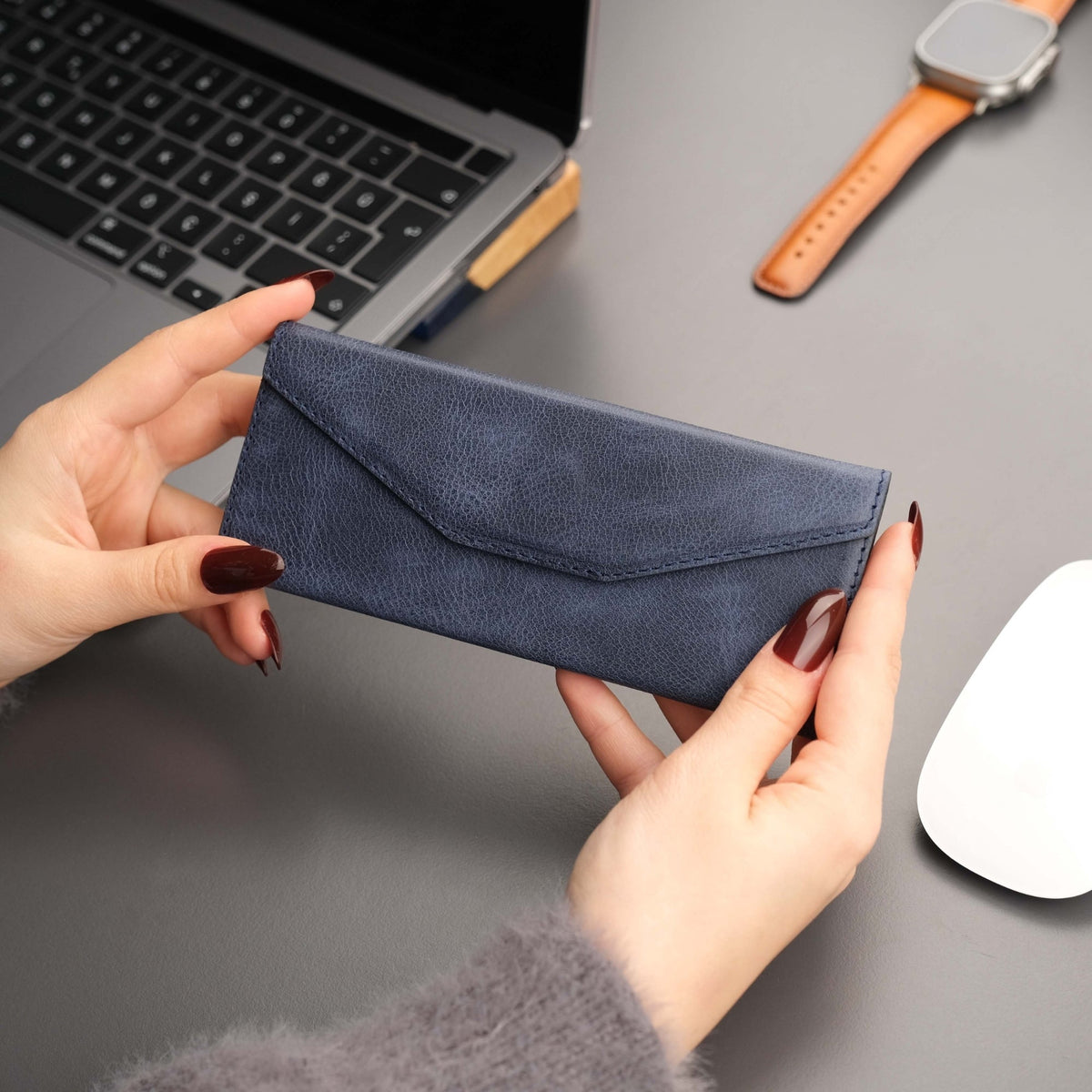 Triangle Leather Glasses Case – Vintage Eyewear Holder